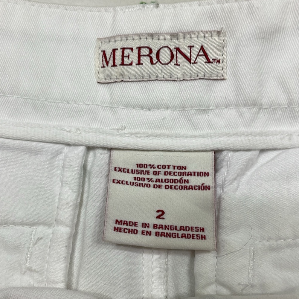Merona size 2 White Pineapple Print Women's Shorts with 2-3/4 inseam - Picture 5 of 5